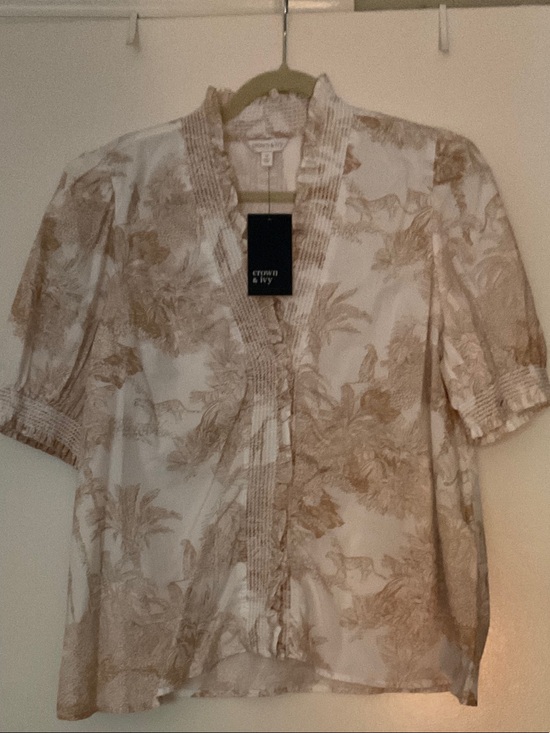 crown & ivy Tops - crown & ivy Cream Botanical Print Short Sleeve Blouse